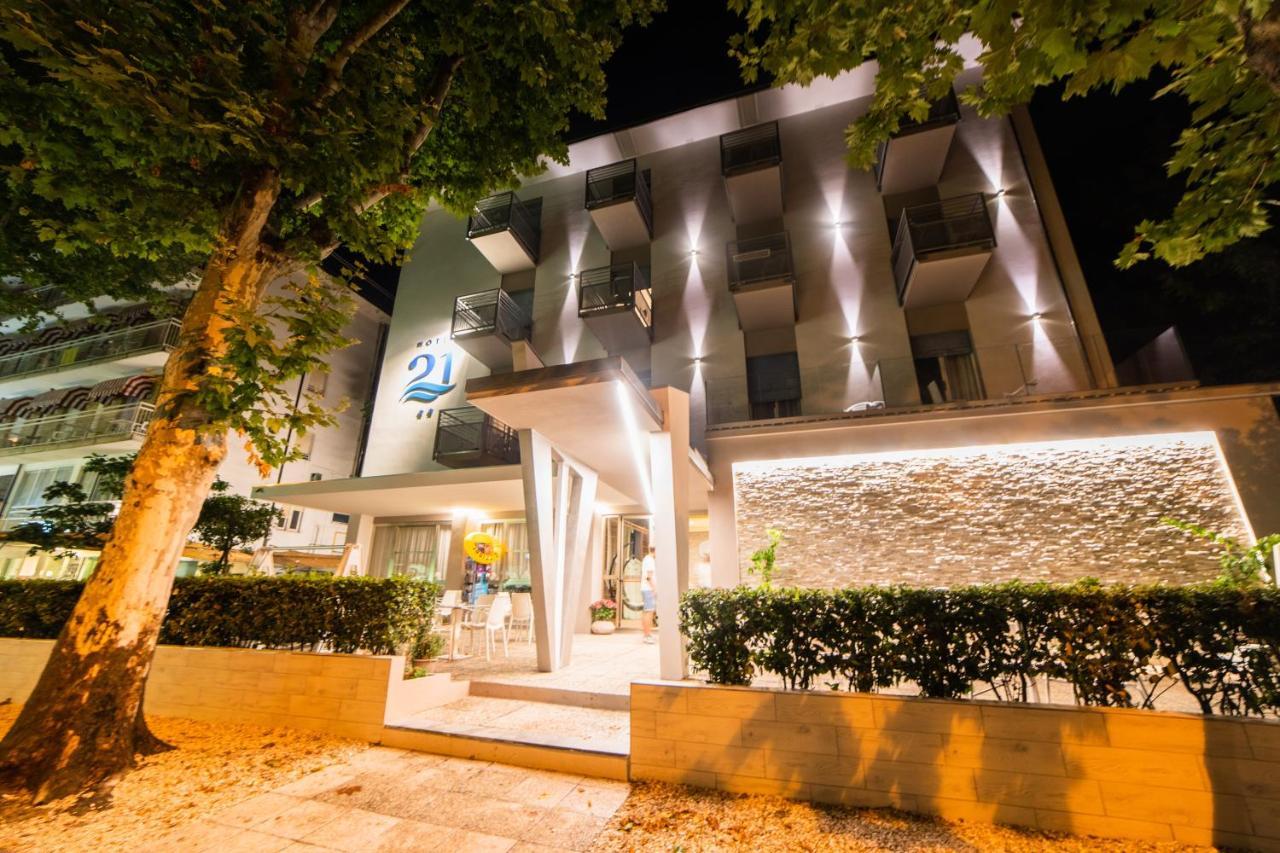 Hotel 21 Риччоне Экстерьер фото
