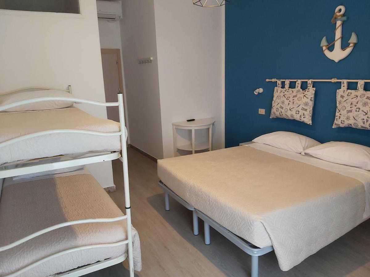 Hotel 21 Риччоне Экстерьер фото