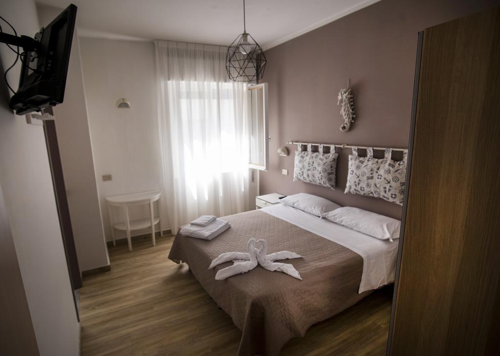 Hotel 21 Риччоне Экстерьер фото