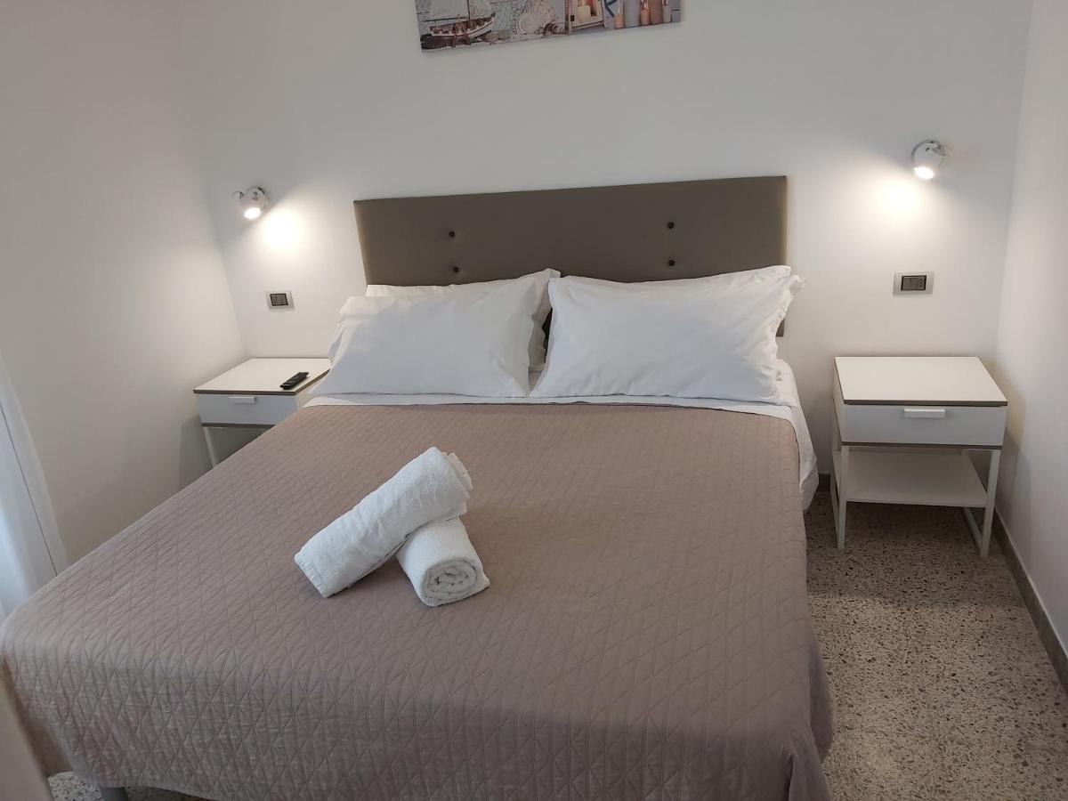 Hotel 21 Риччоне Экстерьер фото